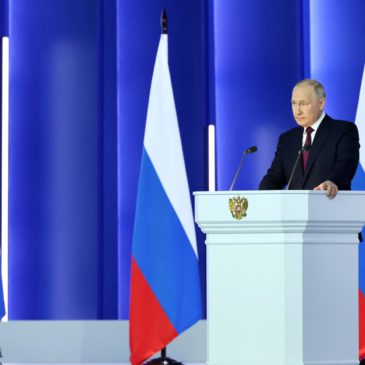 Владимир Путин высоко оценил помощь россиян военнослужащим